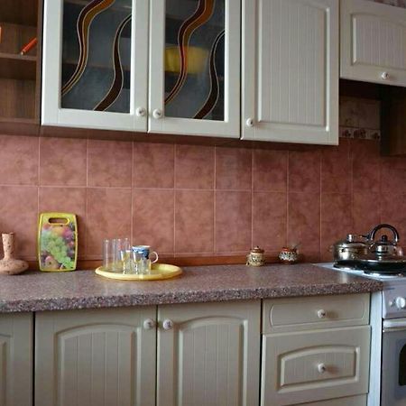 Apartment On Prospekt Peremogi Tjernihiv Eksteriør billede